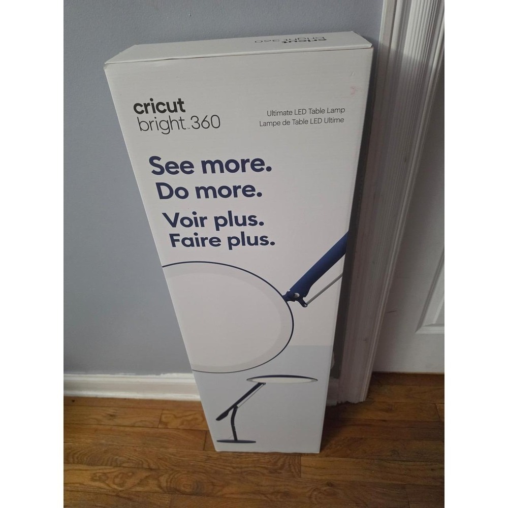 Cricut Bright 360 Ultimate LED Table Lamp in Indigo high CRI